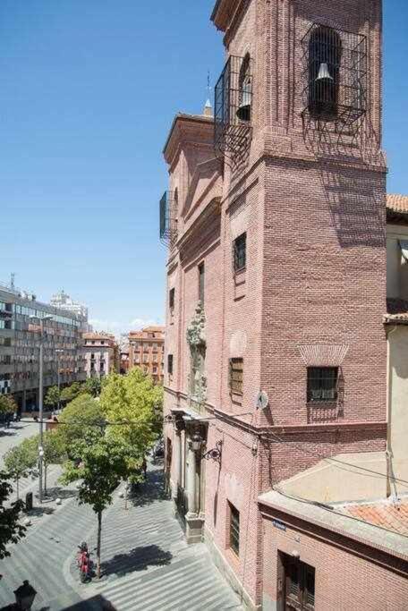 Un Fascinante Estudio En Madrid Centro Exteriör bild